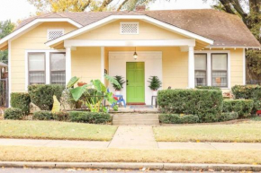 J Birds’ Bungalow in the heart of Midtown